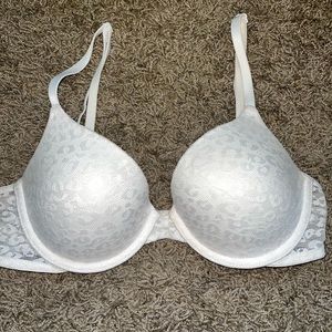 PINK victoria’s secret white cheetah tshirt bra